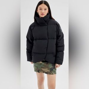 NWT Unisex adidas Outdoor Big Baffle Down Jacket Black sz S HN9934 Zippered new